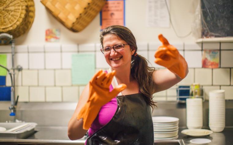 dish room smile